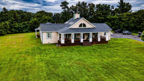 Mountain View 9 Master bedroom with 6 Bath Retreat